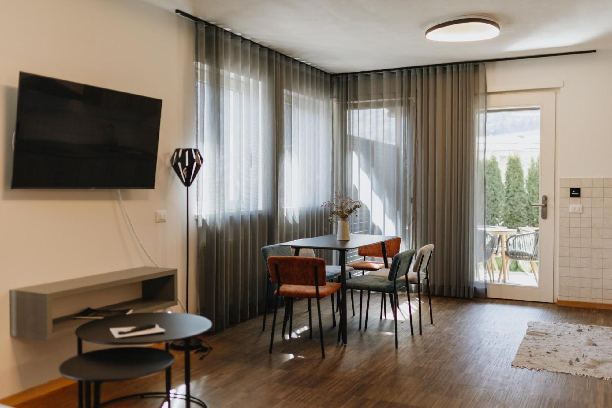 لاتشيس Residence Montani المظهر الخارجي الصورة